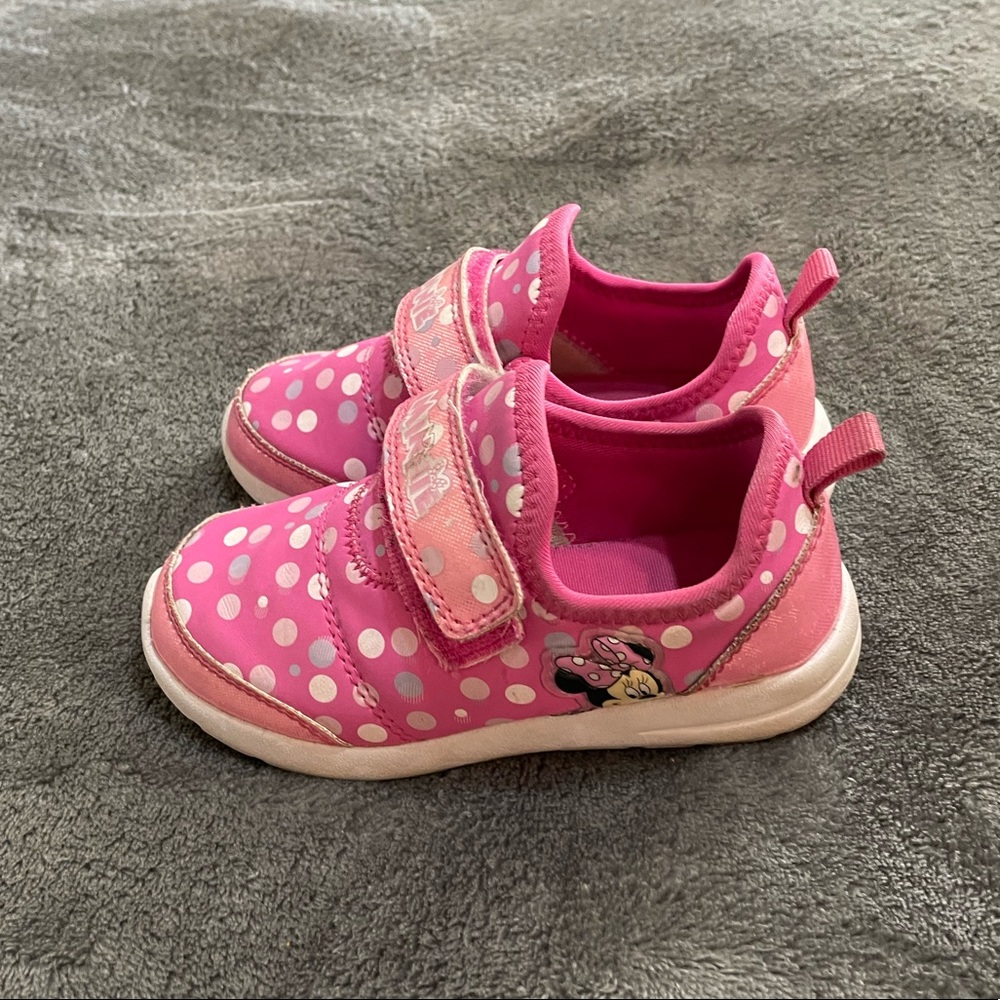 Disney Minnie Mouse Kids Pink Polka Dot Shoes - Picture 6 of 8